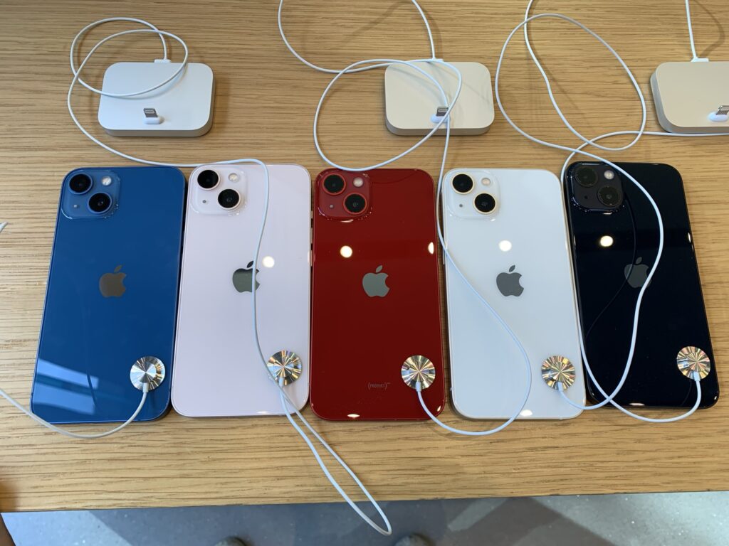 iPhone13、カラーバリエーション